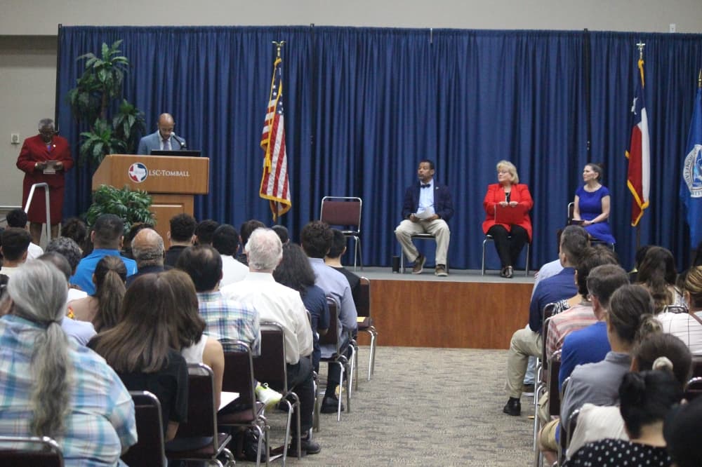Jackie Thomas, chief strategist at LSC-Tomball, offers opening remarks at the Sept. 17 ceremony. (Anna Lotz/Community Impact Newspaper)
