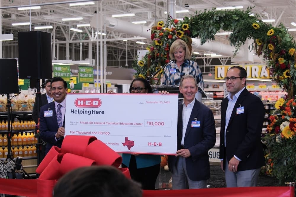 H-E-B made a $10,000 donation to the Frisco ISD Career and Technical Education Center at the ribbon-cutting event Sept. 20. (Colby Farr/Community Impact Newspaper)