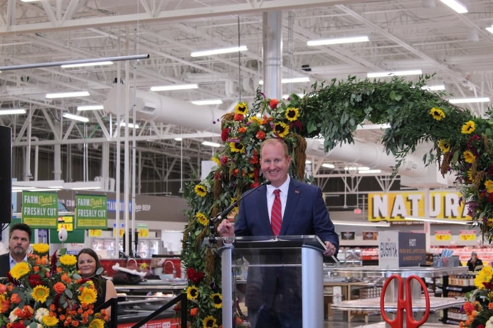 Frisco Mayor Jeff Cheney speaks to those in attendance during the ribbon-cutting ceremony Sept. 20. (Colby Farr/Community Impact Newspaper)