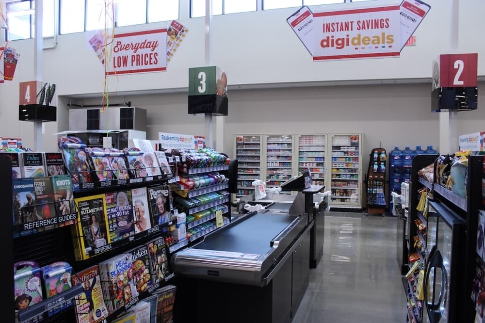 There are 14 checkout lanes at H-E-B in Frisco. (Colby Farr/Community Impact Newspaper)