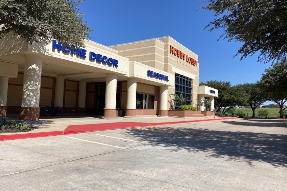 Hobby Lobby at West William Cannon Drive and MoPac celebrates grand opening