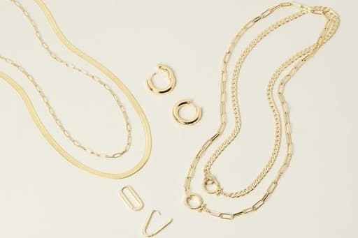 Necklaces, rings and earings