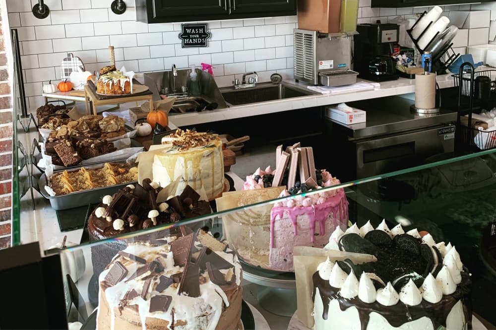 New shop Eat Cake brings homemade cakes with soft opening at W. 19th St., Shepherd Drive