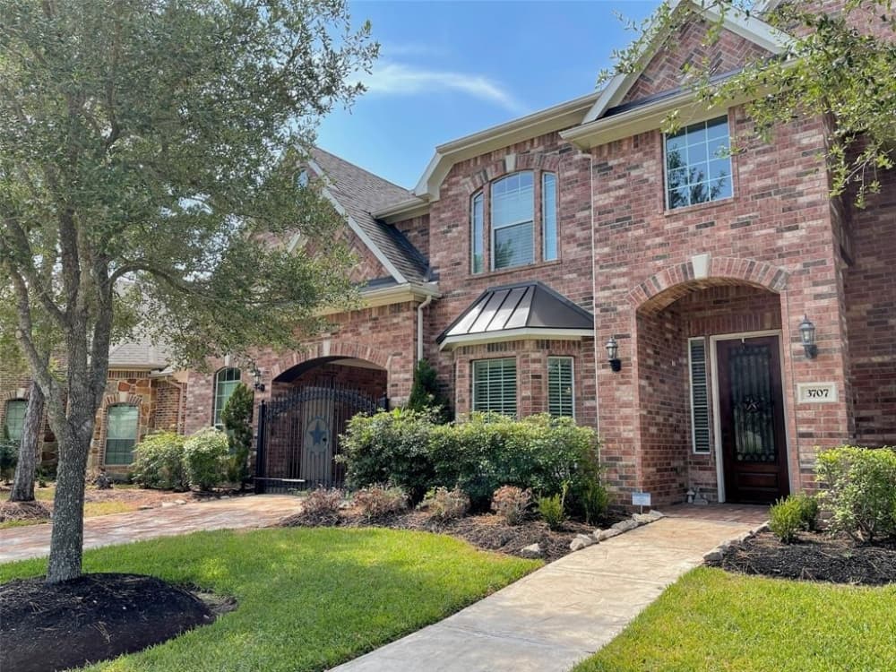 Read more about this month's featured neighborhood in Katy: Canyon Lakes at Cardiff Ranch