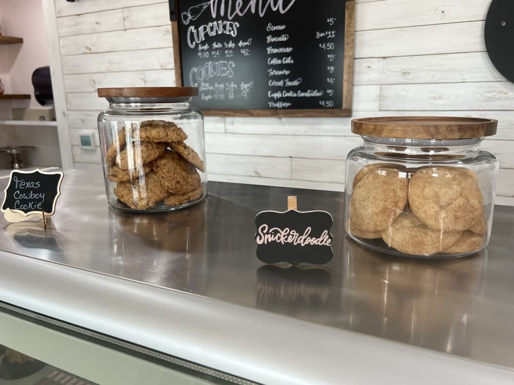 The Sweet Cupfé makes a variety of cookies, including snickerdoodles. (Zacharia Washington/Community Impact) 