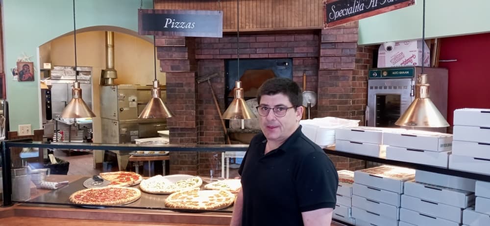 Gerardo “Gerry” Locricchio co-owns Po Po Trattoria Pizzeria. The local restaurant has four San Antonio locations, including two on Stone Oak Parkway and Huebner Road, and a fifth storefront near Boerne serving comfort food. (Edmond Ortiz/Community Impact)
