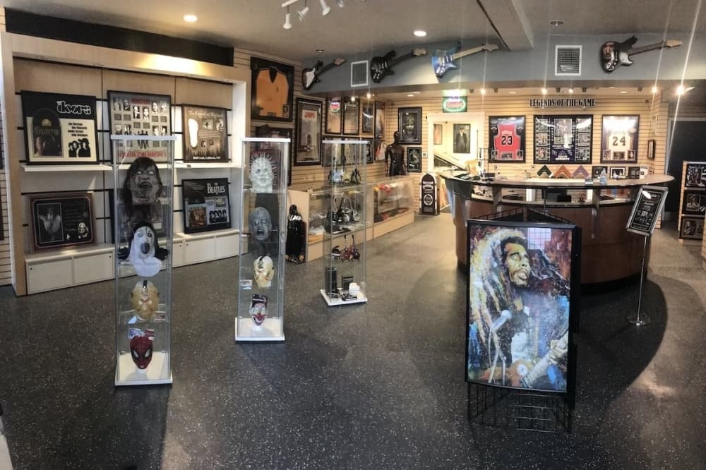 Legends of the Game offers custom framing, engraving in Dallas