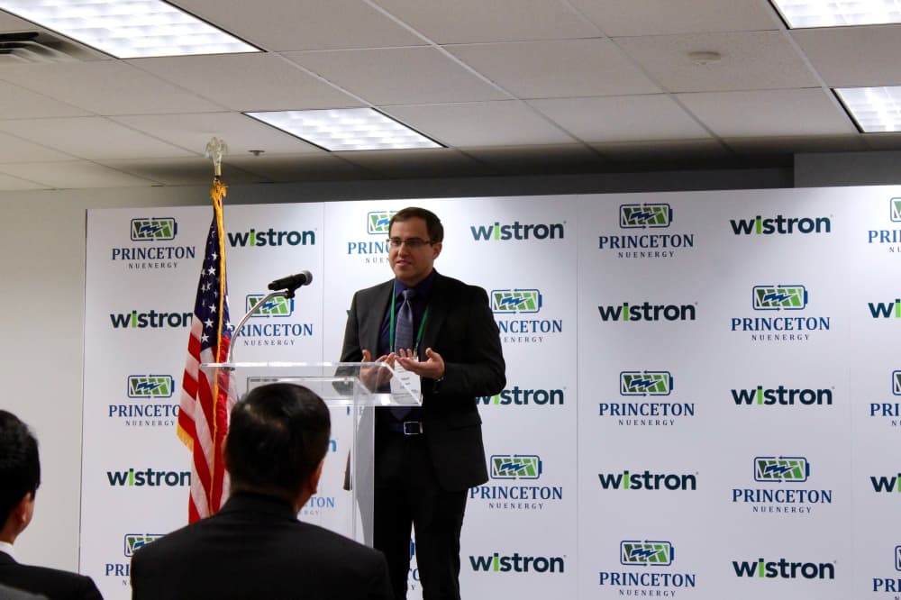 Albert Lipson of Argonne National Laboratory spoke about the battery recycling research and developments. (Shelbie Hamilton/Community Impact)