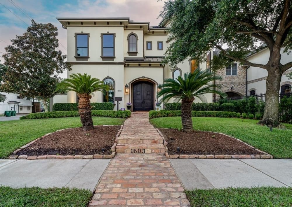 Learn more about November's featured neighborhood for Heights, River Oaks, Montrose area