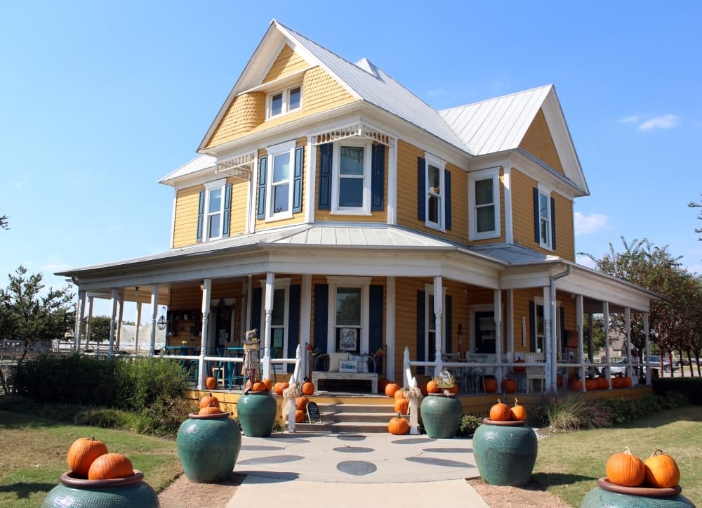 Farmhouse Coffee & Treasures can be found nestled in Argyle neighborhood