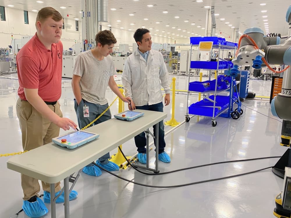 Students from Canyon High School tour the Continental tech company in Comal ISD (Comal ISD)