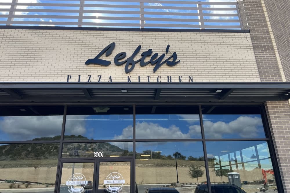 Chicago-based chain Lefty's Pizza Kitchen now open in Austin