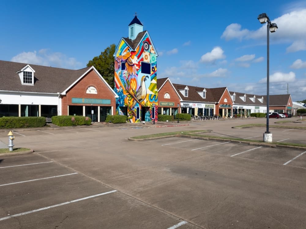 Missouri City Township Square unveils new tower mural, eyes early 2023 opening for renovation project