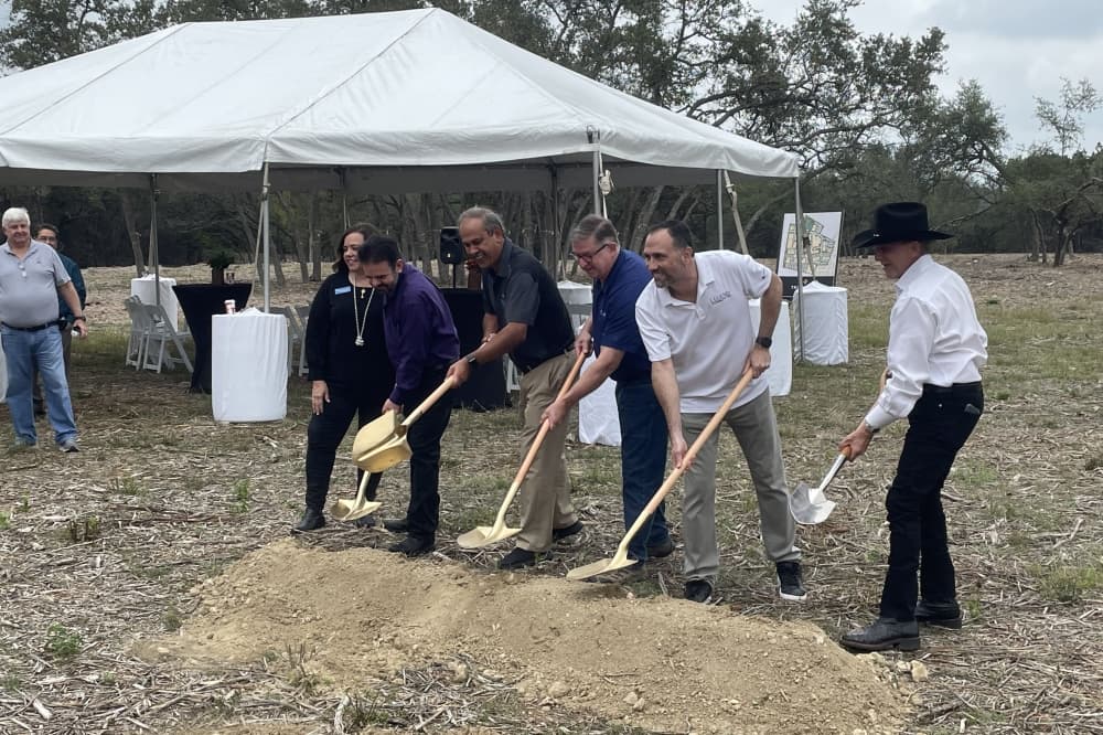 First phase of Lohman’s Square development in Lakeway begins with groundbreaking ceremony