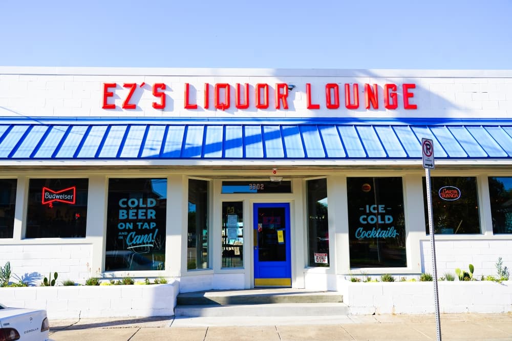 Several bars, bottle shop opening in Heights, including two new concepts on White Oak Drive