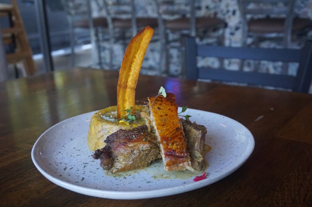 Local restaurant El Caribeño highlights Puerto Rican cuisine, culture