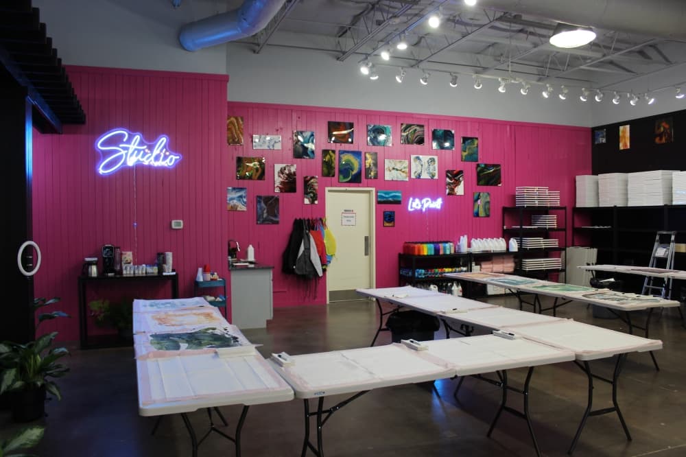 Potential students can register for Hawaii Fluid Art's classes via its website. (Colby Farr/Community Impact)