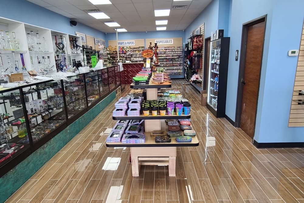 Sky Rise Vapor offering smoke, vape products in Plano