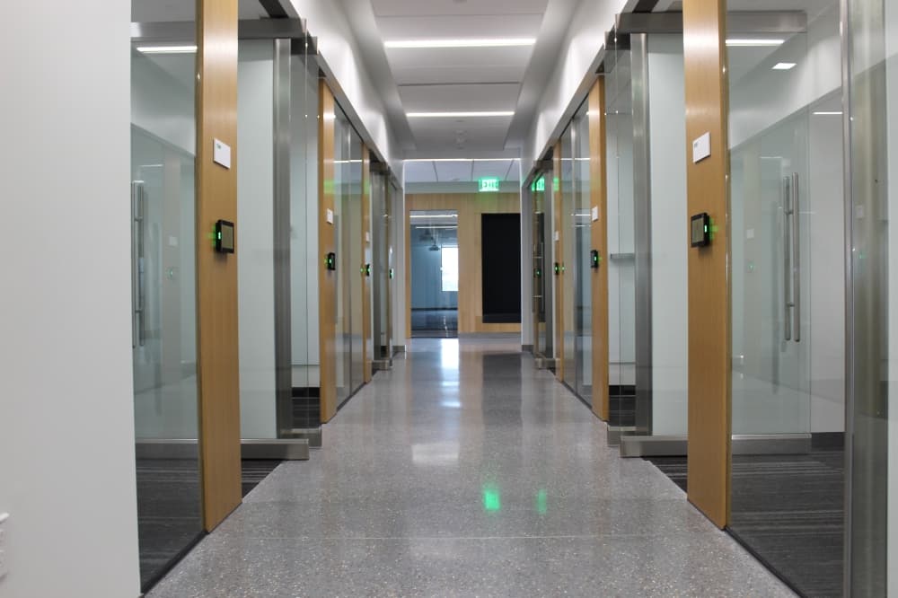 Frisco Landing's academic success wing on the second floor features "huddle rooms" where smaller groups can gather. (Colby Farr/Community Impact)