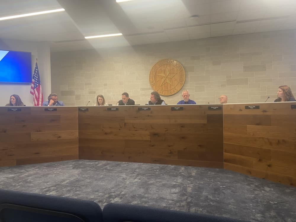New Braunfels ISD board discusses mascot options, colors for new high school