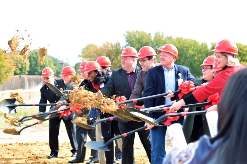 H-E-B holds groundbreaking for location in Alliance area of Fort Worth