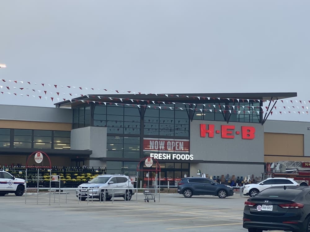 H-E-B opened in Magnolia Place on Nov. 2. (Lizzy Spangler/Community Impact)