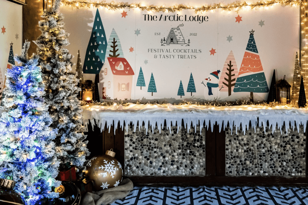 North San Antonio resort opens pop-up holiday-themed bar to public