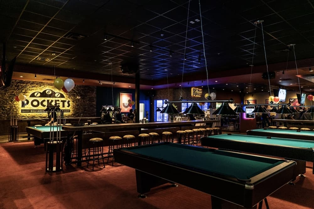 New Hollywood Park billiards bar and grill now open