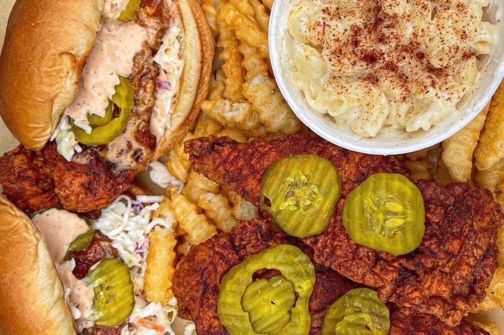 Main Bird Hot Chicken opens Cypress location