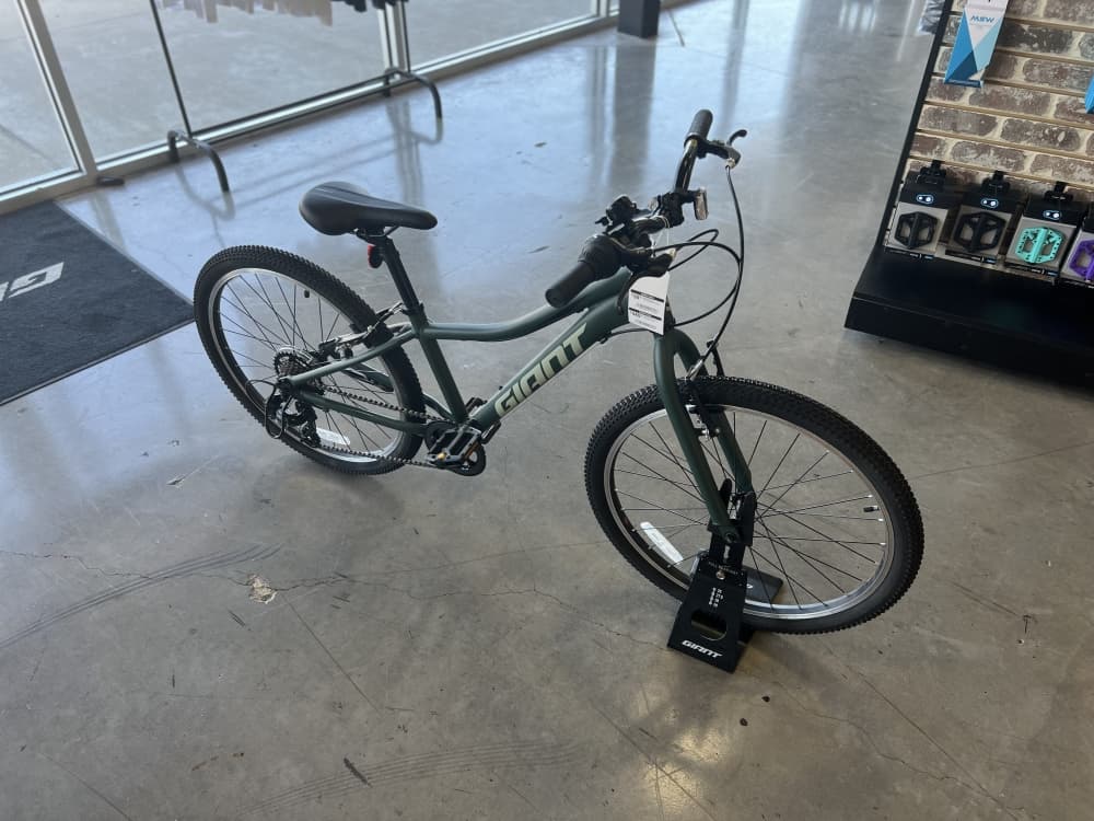 Giant XTC Jr. is a kid’s bike for both trails and the road. ($440) (Zacharia Washington/Community Impact)