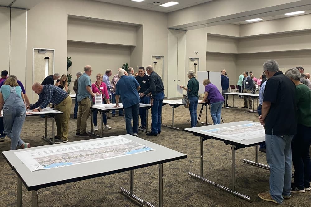 In a public meeting Dec. 6, the city of Tomball presented alternatives to the FM 2920 reconstruction project proposal presented in March. (Lizzy Spangler/Community Impact)