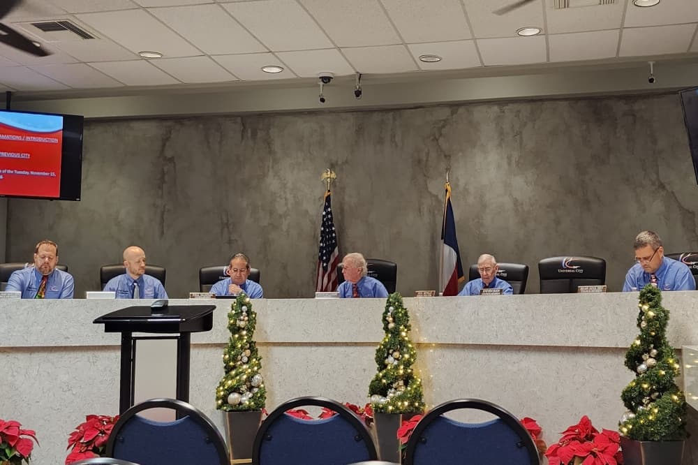 Universal City City Council discusses additional stop signs
