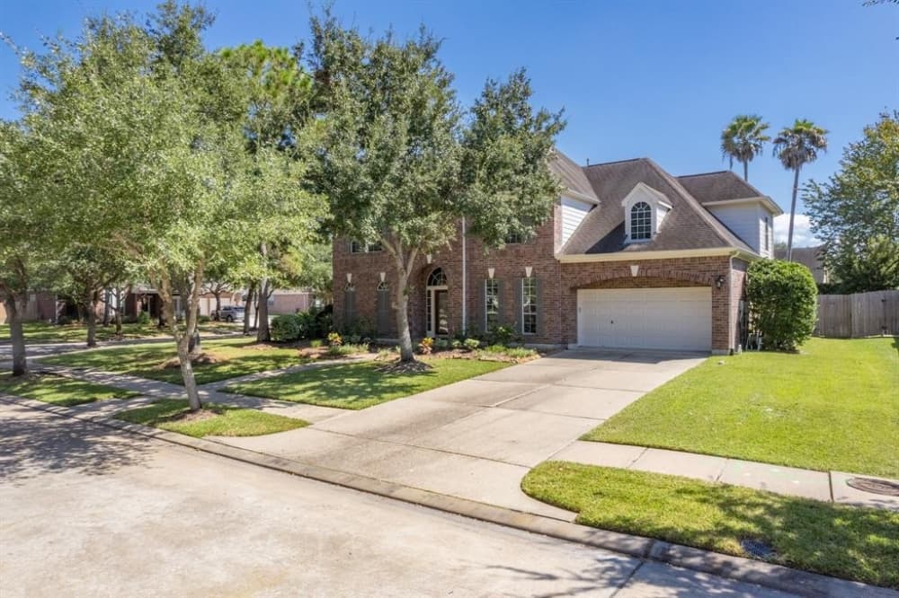 Learn more about December's featured neighborhood Autumn Creek, market data