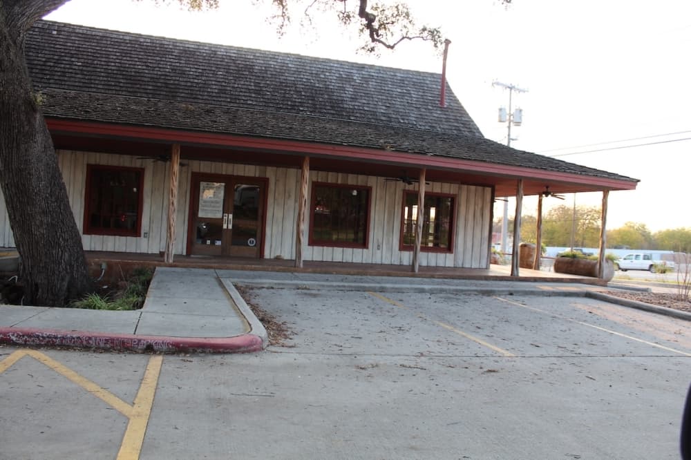 Root Cellar Cafe to open New Braunfels location in 2023
