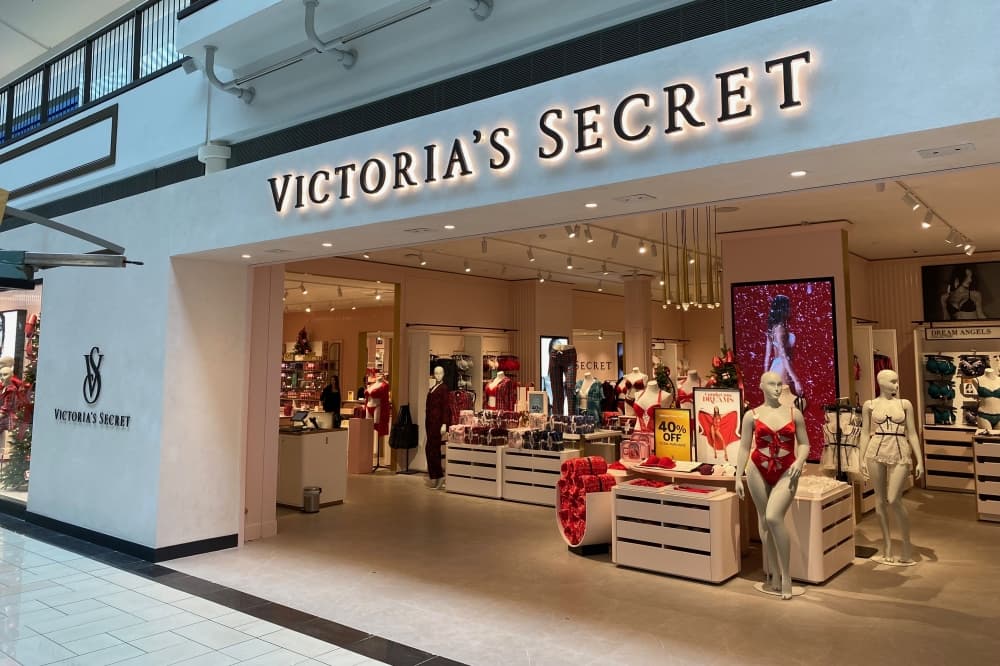 Victoria’s Secret returns to renovated suite in Deerbrook Mall