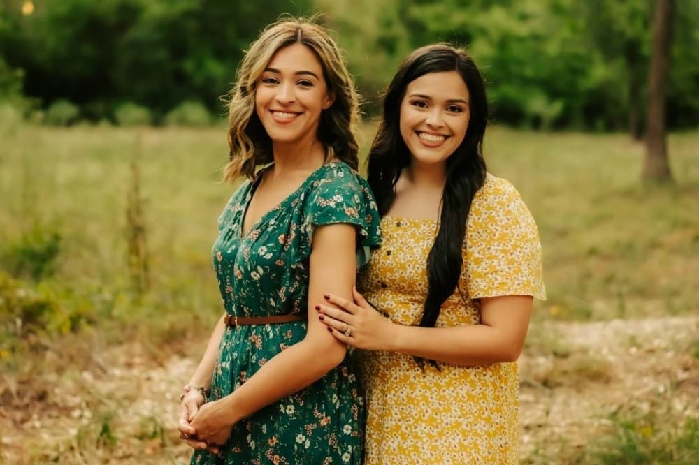 The salon is owned by sisters Mercedes and Vanessa Villagomez and offers services such as waxing, lash extensions, lash lifts, lash tints, brow lamination, and event hair and makeup. (Courtesy MV Beauty Artistry Salon)