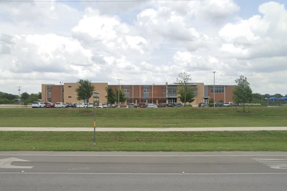Student found with gun, knives at Schertz school