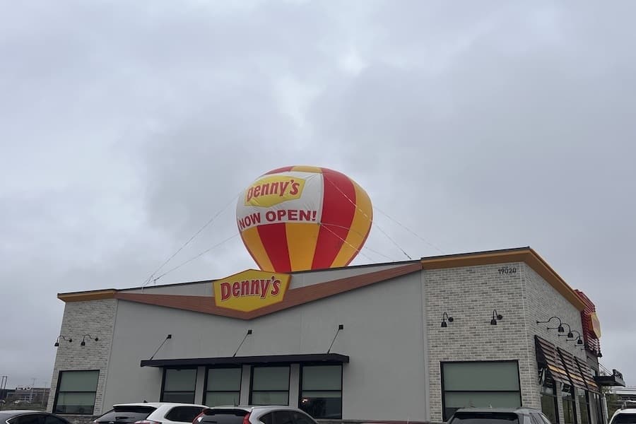Denny's offers 24-hour dine-in at Dry River District in Kyle