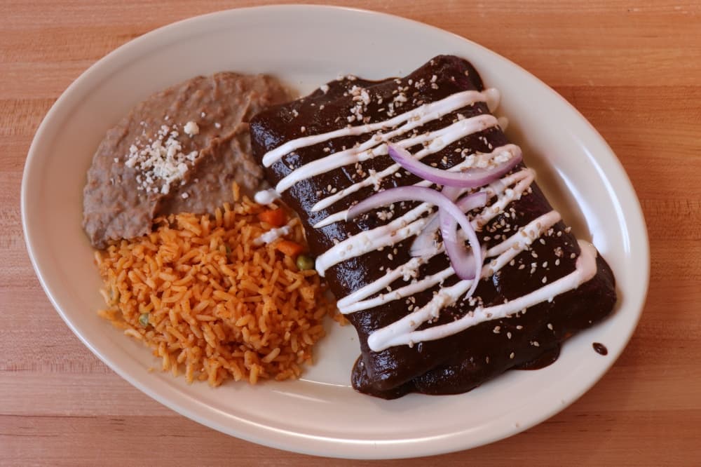 The N'Chiladas menu makes it easy to customize meals to suit any flavor palate or hunger level with varying sizes of plates, co-owner Edson Marquez said. (Zara Flores/Community Impact)