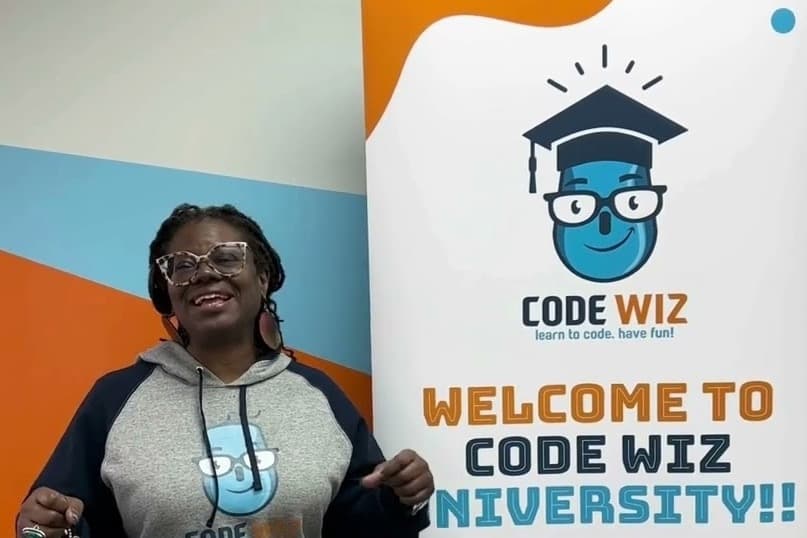 Certified drone pilot to open new coding, robotics school in Oak Forest