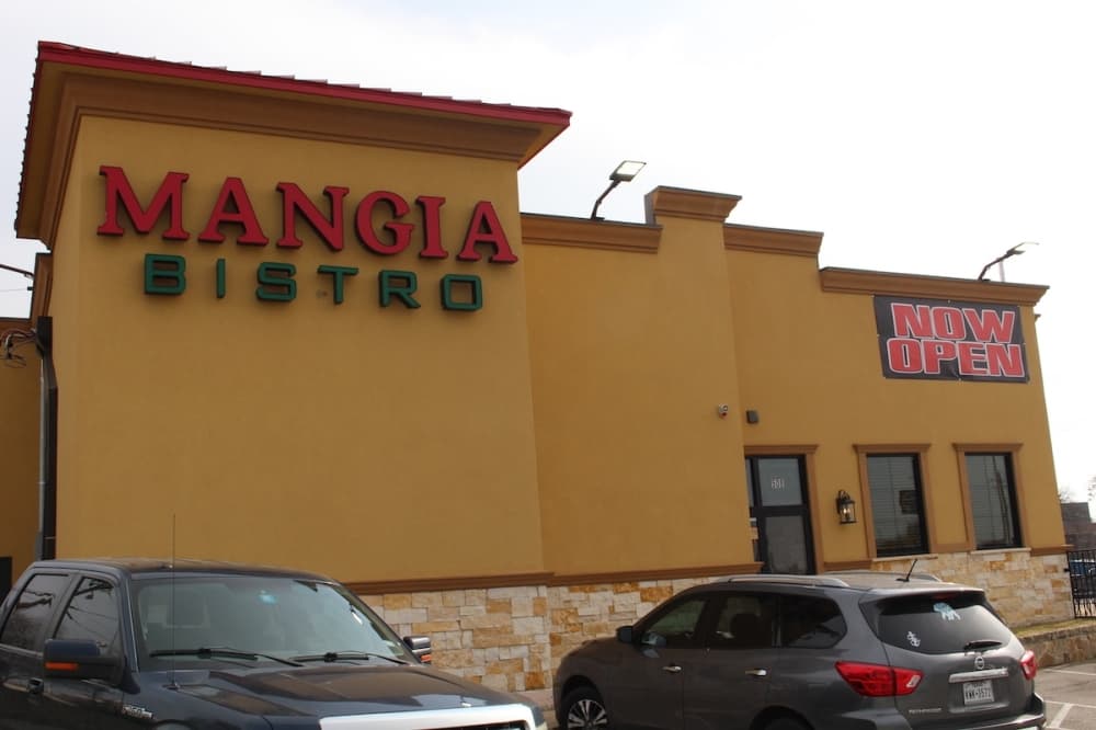 Mangia Bistro exterior
