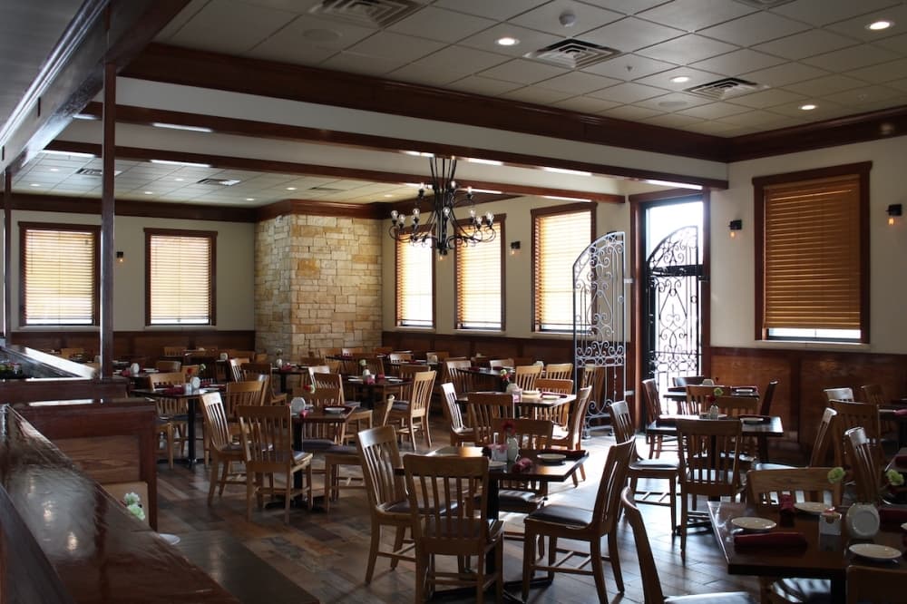 Mangia Bistro dining room 