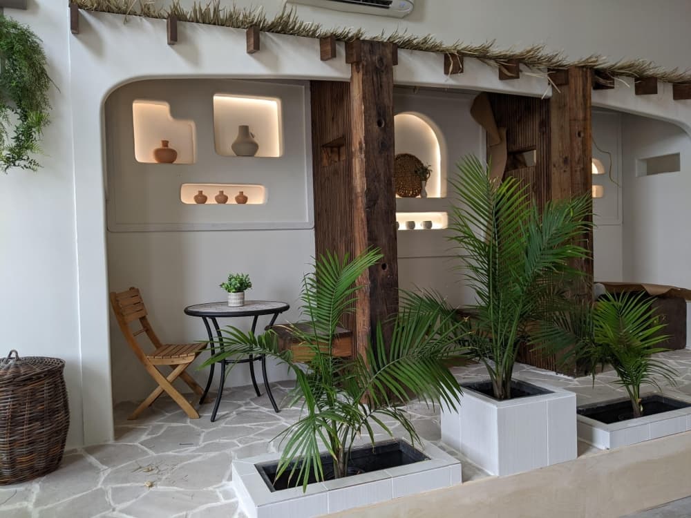 The new space features work nooks, a bistro menu, a pastry bar and conference space. (Courtesy Manna Bread from Heaven)