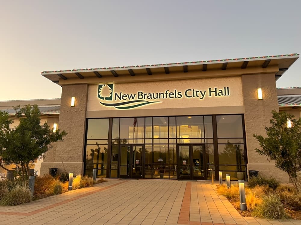 New Braunfels looks to make changes to resident river parking passes