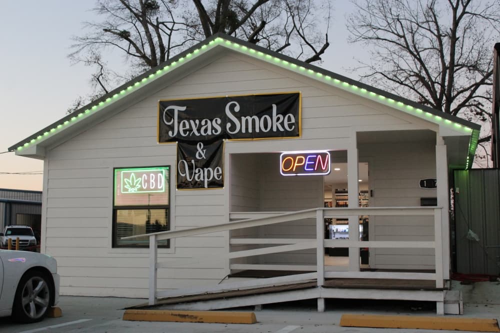 Texas Smoke and Vape opens second location on Northpark Drive in Kingwood