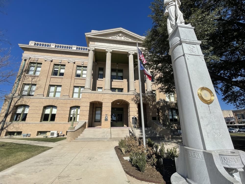 Williamson County commissioners call for legislation to end property tax loophole