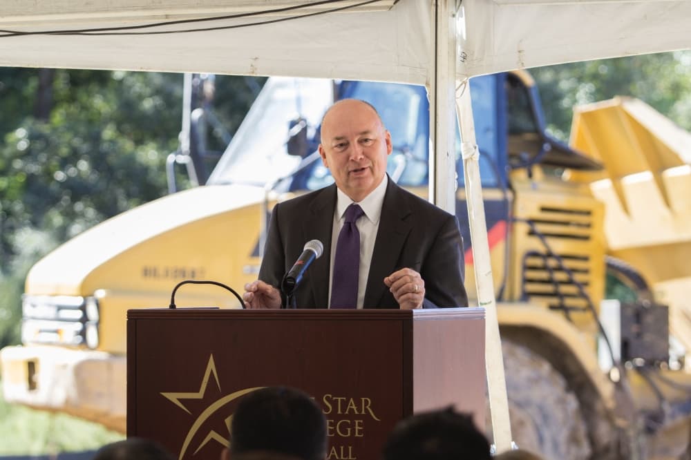 Lone Star College System chancellor to retire Aug. 1