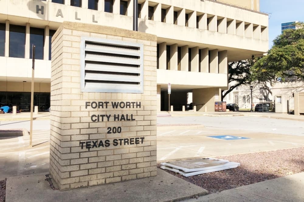 Fort Worth City Council temporarily extends youth curfew