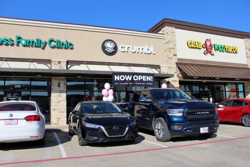 Crumbl Cookies now serving revolving flavors in New Caney