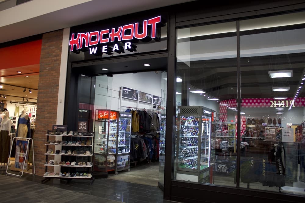 Lifestyle clothing store, Knockout Wear opens in Barton Creek Square